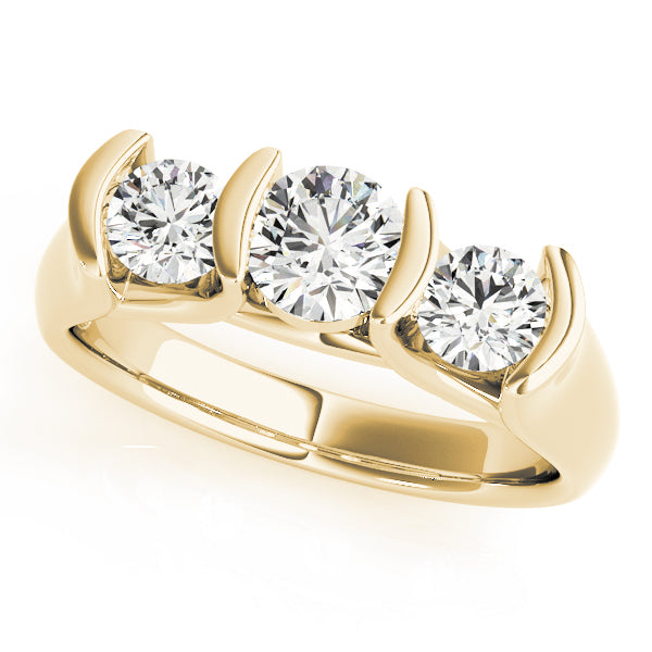 ENGAGEMENT RINGS 3 STONE ROUND