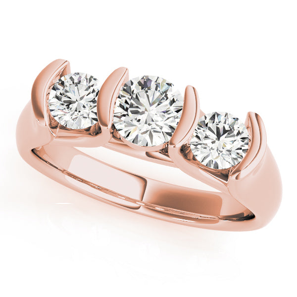 ENGAGEMENT RINGS 3 STONE ROUND