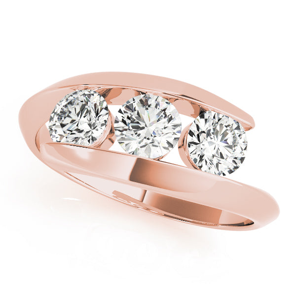 ENGAGEMENT RINGS 3 STONE ROUND