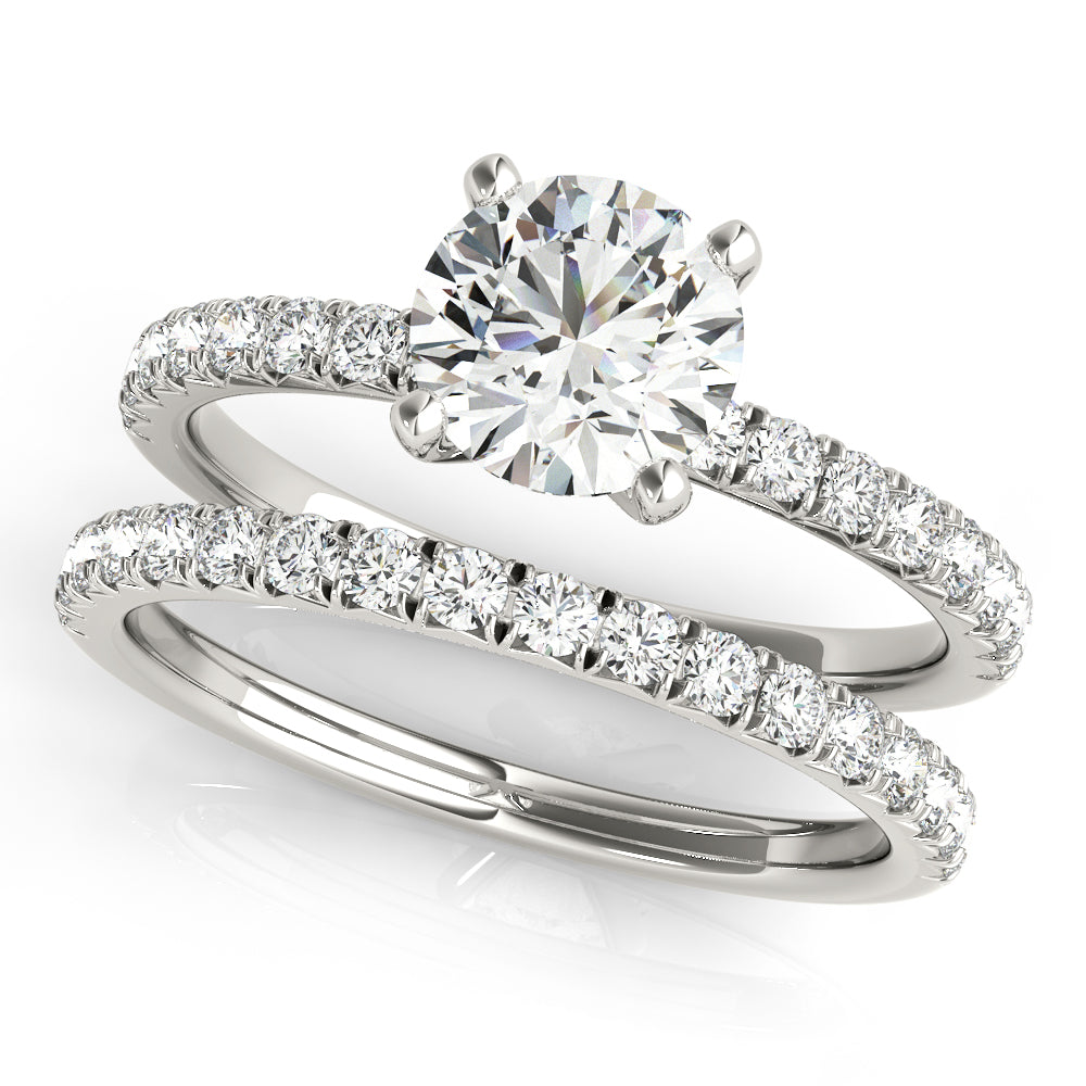 ENGAGEMENT RINGS ROUND CENTER
